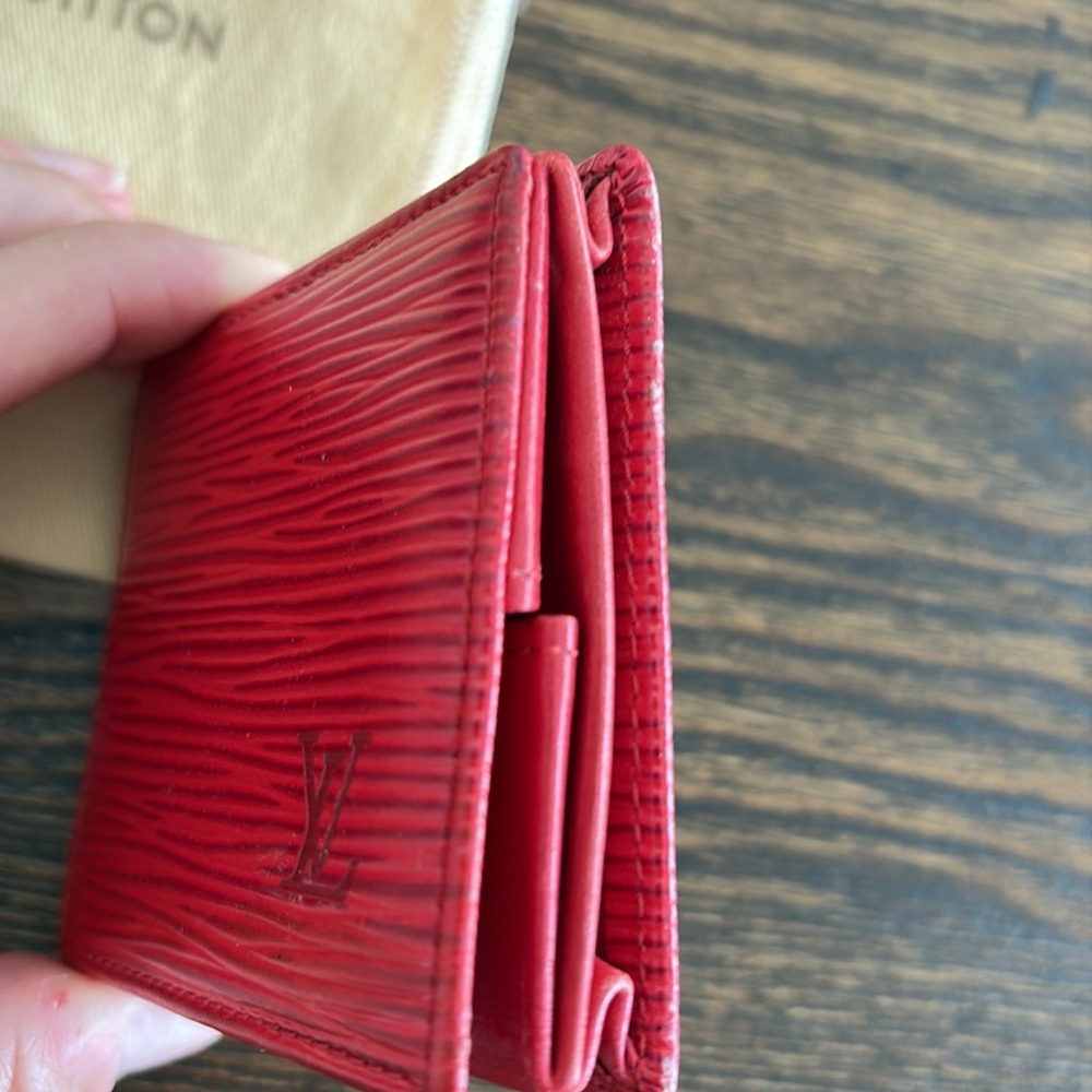Louis Vuitton Vintage Castilian Red Epi Leather Accordion Coin Purse - Picture 6 of 11